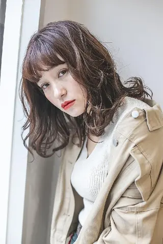 ミディアム hase _のヘアスタイル