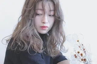 セミロング 山野 稚奈のヘアスタイル