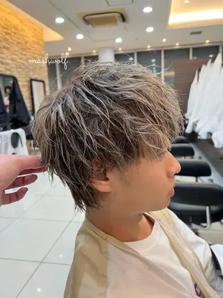 ショート カラー メンズ 小山 雄大のヘアスタイル