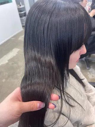 ロング カラー 💓パーマ，💗 レイヤーカットのヘアスタイル