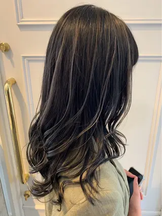 ロング カラー 村田 奈月のヘアスタイル
