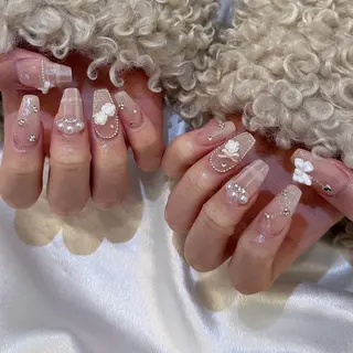 ネイル シュシュ 🎀 girly nailのネイルデザイン