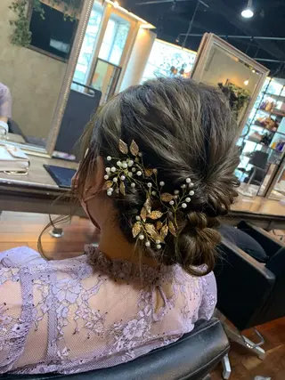 セミロング カラー ヘアアレンジ 吉本 yoshimotoのヘアスタイル
