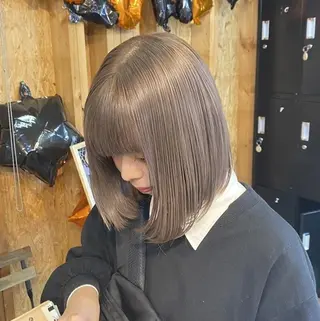 ミディアム 透けるミルクティー ☕赤味ゼロ★はる吉のヘアスタイル