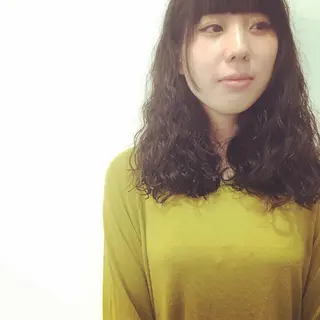 セミロング 岡田 杏のエステ・リラクイメージ