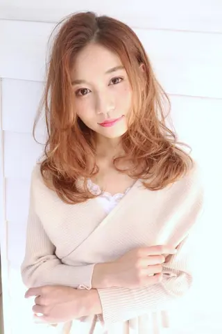 セミロング カラー 松永 夏のヘアスタイル