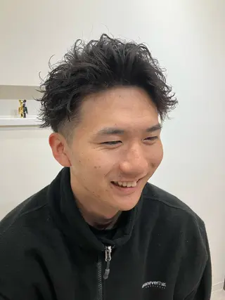 ショート パーマ メンズ 【店長】メンズ職人 短髪　ハイトーン🔥のヘアスタイル
