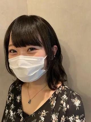 ミディアム カラー 🍮中山詩乃🍮顔 まわりデザイン◎のヘアスタイル