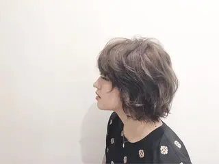 ショート カラー ブリーチカラー 美髪矯正takaraのヘアスタイル