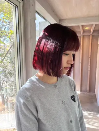 ミディアム カラー 実生miu 個性派ハイトーンのヘアスタイル