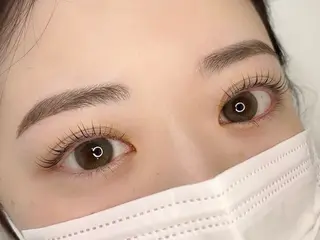 マツエク・マツパ 高谷 瑠里の眉毛・アイブロウイメージ