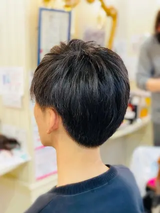 ショート 菅沼 美咲のヘアスタイル