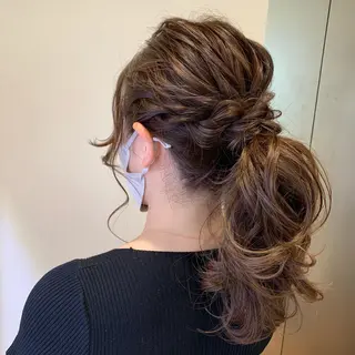 ミディアム ヘアアレンジ サソウ ユリエ🥥のヘアスタイル