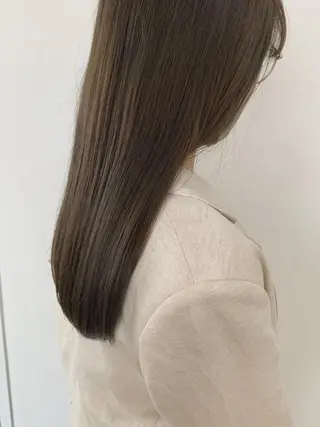 ロング カラー 山下 千明のヘアスタイル