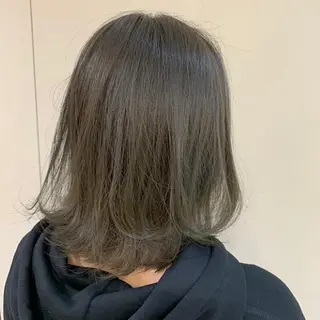 カラー 山口 莉奈のヘアスタイル