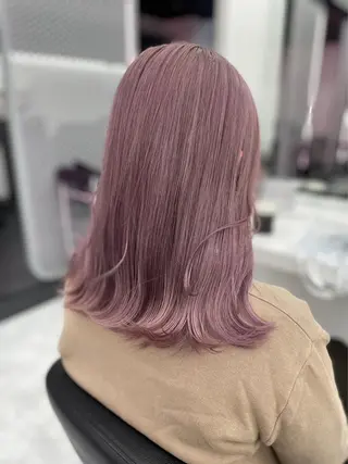 ミディアム ❤︎ワンホンガーリー なハイトーンヘア❤︎のヘアスタイル