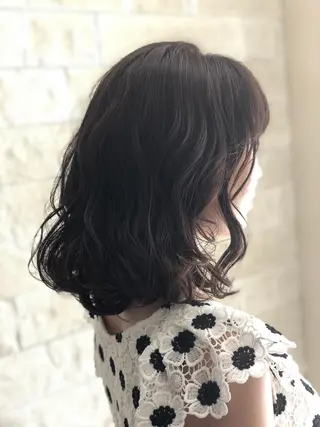 ミディアム カラー AYAKA 下北沢suuのヘアスタイル