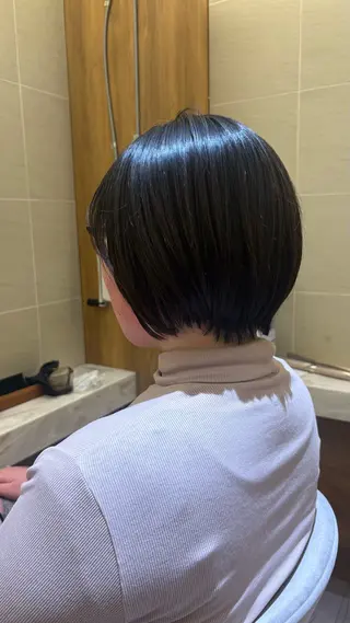 ショート 《センターパート / perm》ナミのヘアスタイル