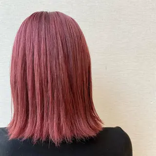 ミディアム 佐藤 彩香のヘアスタイル