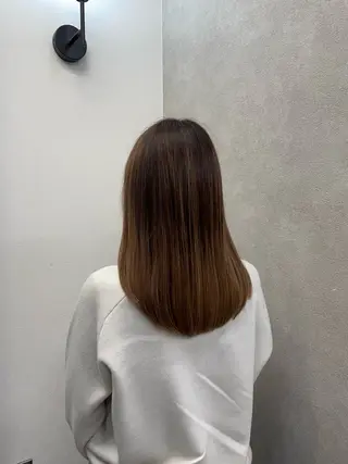 ロング 堀 綾花のヘアスタイル