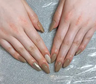 ネイル VIERU 🌈🎀💖のネイルデザイン