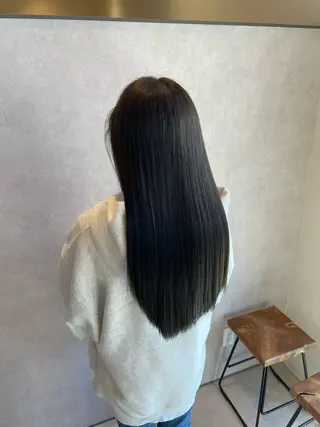 カラー 伊藤 未夢のヘアスタイル