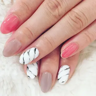 ネイル 東 千夏のネイルデザイン