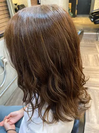 ミディアム カラー 宍倉 輝信のヘアスタイル