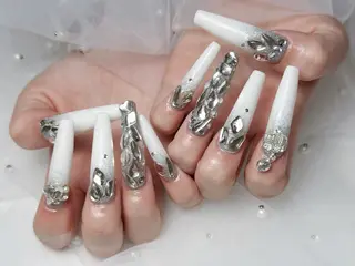 ネイル Natsumi 🦊  Nailのネイルデザイン