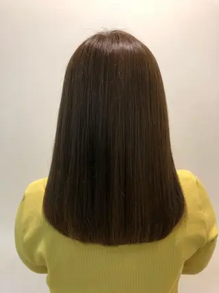セミロング カラー 小宮 真理奈のヘアスタイル