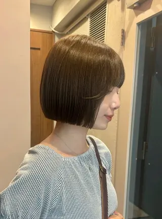 ショート 🐰チナ🐰 暖色ベージュ/顔周りのヘアスタイル