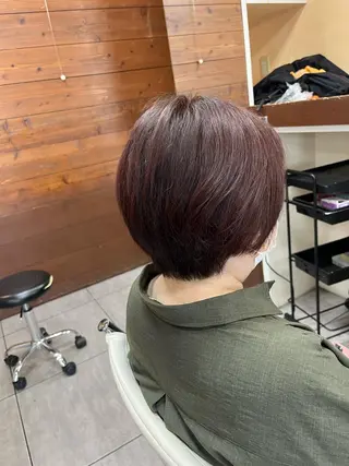 ショート カラー インナー×縮毛矯正 ピンクカラー澤井里菜のヘアスタイル