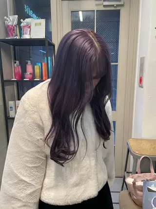 ロング カラー ミルクティー× グレージュMOMOのヘアスタイル