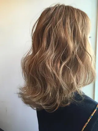 ミディアム カラー 大石 健太のヘアスタイル