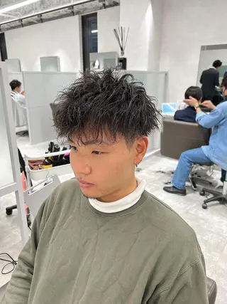 ショート カラー パーマ メンズ 関西センターパート メンズモデル募集のヘアスタイル
