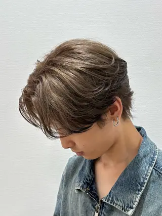 ショート カラー パーマ メンズ フェザー/シャドウ/ 酸性ストレートのヘアスタイル