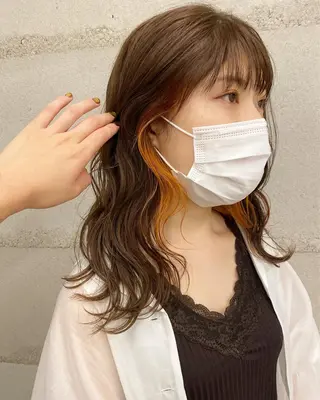 ミディアム ナガイ アヤのヘアスタイル