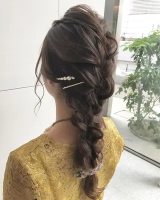 ロング K. SUZUKAのヘアスタイル