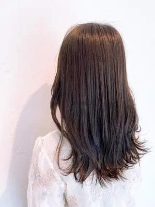セミロング カラー 伊藤 さやかのヘアスタイル