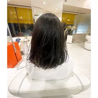 ミディアム パーマ 前さこ 結衣のヘアスタイル