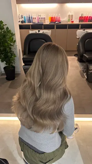 ロング カラー 🎀透明感× 赤み消し🎀正源のヘアスタイル