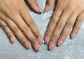 ネイル VIERU 🌈🎀💖のネイルデザイン