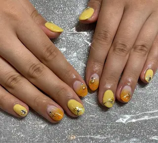 ネイル VIERU 🌈🎀💖のネイルデザイン