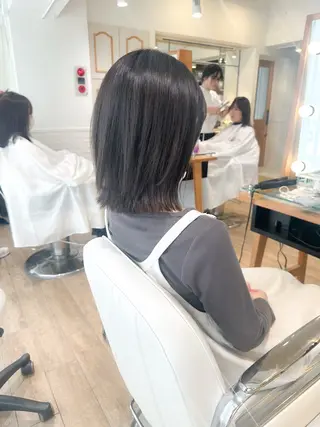 セミロング カラー ✨カラー支持No.1 🧸ワキ カナコ🧸のヘアスタイル