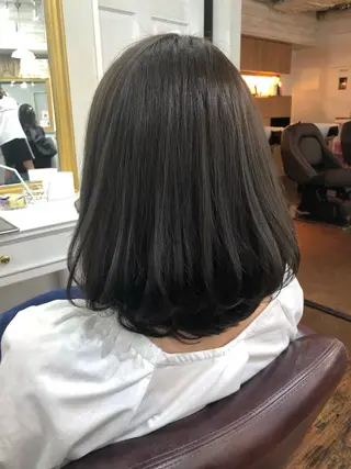 ミディアム カラー Soleria 田中慎一のヘアスタイル