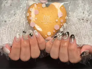 ネイル Tini ANA.CHUOのネイルデザイン