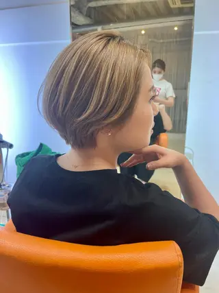 ショート カラー ヘアアレンジ 鶴﨑 美優亜のヘアスタイル