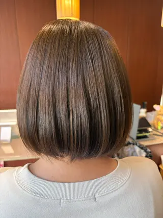 ミディアム カラー ヨウコ YOKOのヘアスタイル