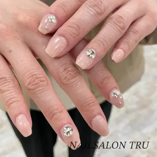 ネイル 𝐼𝑁𝑂𝑈𝐸 𝑀𝐼𝐴のネイルデザイン