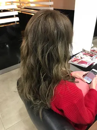 ロング カラー ヘアアレンジ 烏山 達也のヘアスタイル